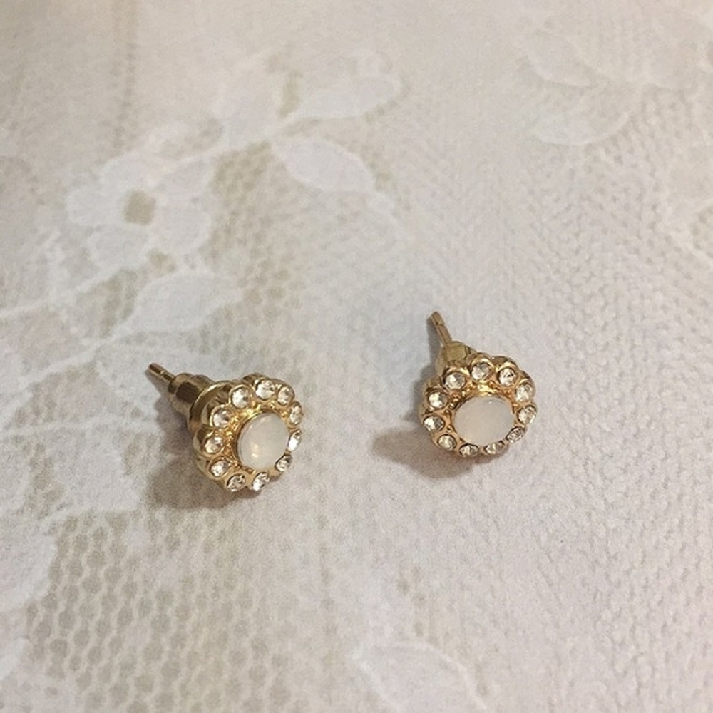Halo button earrings